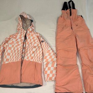 686 Ski Jacket and Snowpant set